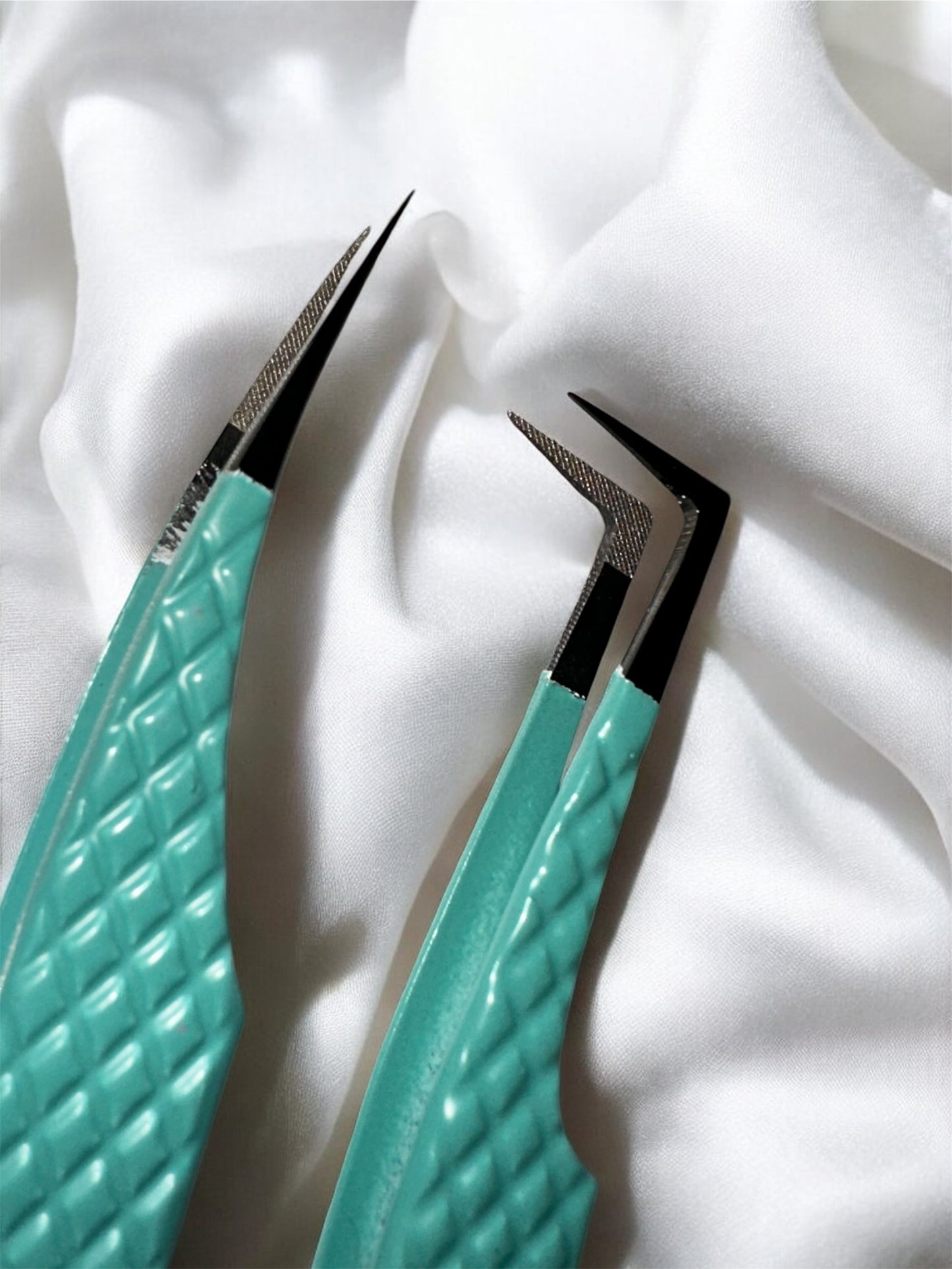 Teal tweezer set